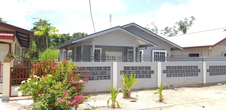 RE/MAX Suriname - Our real estate agents assist you with buying or ...