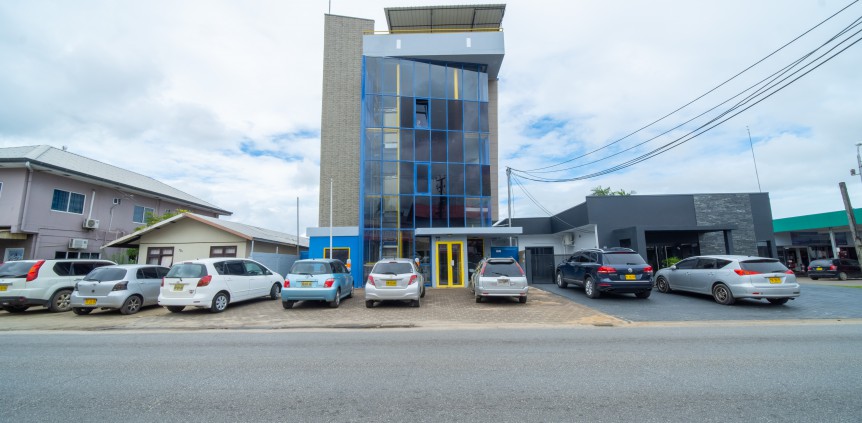 RE/MAX Suriname - Our real estate agents assist you with buying or ...