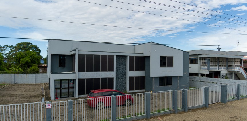 RE/MAX Suriname - Our real estate agents assist you with buying or ...